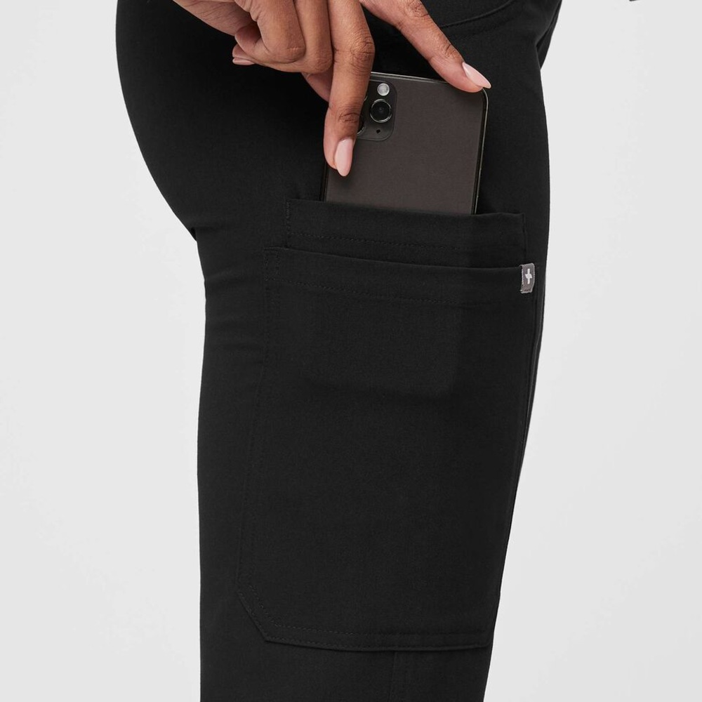 Kade™ Cargo Scrub Pants - Picture 5 of 12